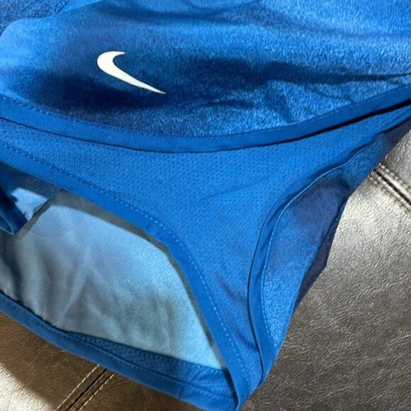 Nike Women's Dri-FIT Tempo Printed Running Shorts - Picture 9 of 14